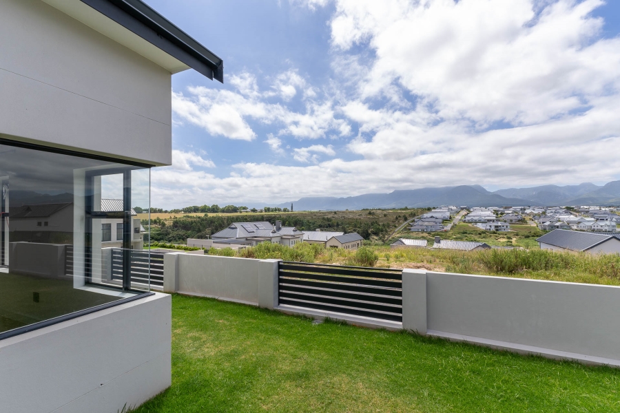 3 Bedroom Property for Sale in Kingswood Golf Estate Western Cape